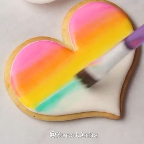 Decor Element on Instagram: “Water paint technique on top of royal icing 💛🌈🧡 . 👉 credit: @sweetambs  . . . . . . . . . #cookiesofinstagram #cookieart #sugarcookies…” Tie Dye Cookies Royal Icing, Watercolor Cookies Royal Icing, Sunset Cookies, Colored Cookies, Watercolor Cookies, Cookies Royal Icing, Water Paint, Cookie Business, Sugar Cookie Designs