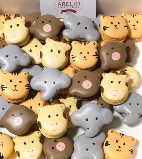 Wild One Macarons, Jungle Macarons, Safari Macarons, Animal Macaroons, Summer Macarons, Baby Shower Macarons, Animal Macarons, Postres Aesthetic, Macarons Easy