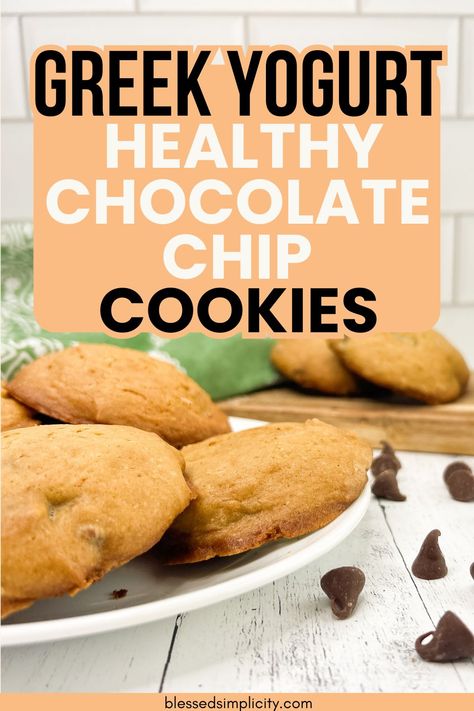 Indulge in baking our Greek yogurt chocolate chip cookies recipe! Perfect for moms looking for delicious yet healthy snacks for their loved ones. Yogurt Cookies, Greek Yogurt Chocolate, Cheap Cookies, Inexpensive Dinner Recipes, Balanced Recipes, Yogurt Chocolate, Healthy High Protein Snacks, Protein Yogurt, Breakfast Cookies Healthy