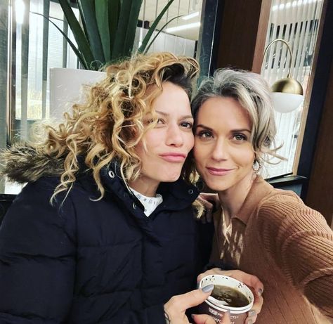 Joy Lenz, One Tree Hill Cast, Bethany Joy Lenz, Hilarie Burton, Bethany Joy, British American, One Tree Hill, Drama Queens, Woman Crush