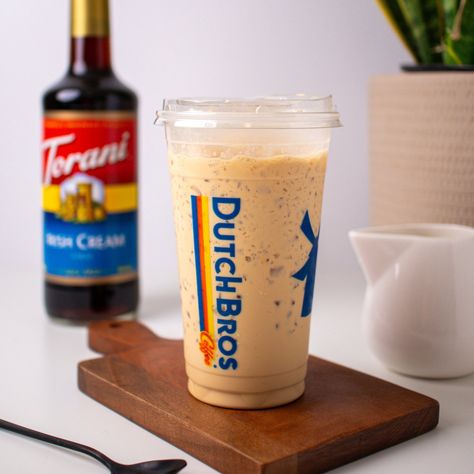 Dutch Bros Iced Kicker Torani Syrup, Coffee Milkshake, Starbucks Caramel, Espresso At Home, Coffee Blog, Starbucks Pumpkin, Dutch Bros, Raspberry Syrup, Coffee Games