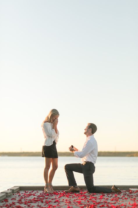 Lake Dock Proposal, Proposal On A Dock, Dock Proposal Ideas, Propose Aesthetic, Lake Proposal Ideas, Dock Proposal, Pier Proposal, Proposal Pictures Aesthetic, Proposal Setups