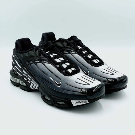 Nike Air Max Plus 3 (TN) Black White - SA Sneakers Nike Air Max Plus Outfit, Air Max Plus Outfits, Nike Tn Shoes, Nike Tn Air Max, Nike Air Max Plus 3, Nike Tn Air, Men Streetwear Outfits, Nike Airmax Plus, Tn 3