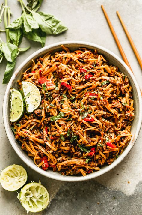 Spicy Beef Noodles - Cooking for Keeps Leftover Ground Beef, Ground Beef And Veggies, Easy Asian Dishes, Beef And Veggies, Rice Noodle Recipes, Beef Noodles, Whole Wheat Spaghetti, Asian Beef, Garlic Noodles