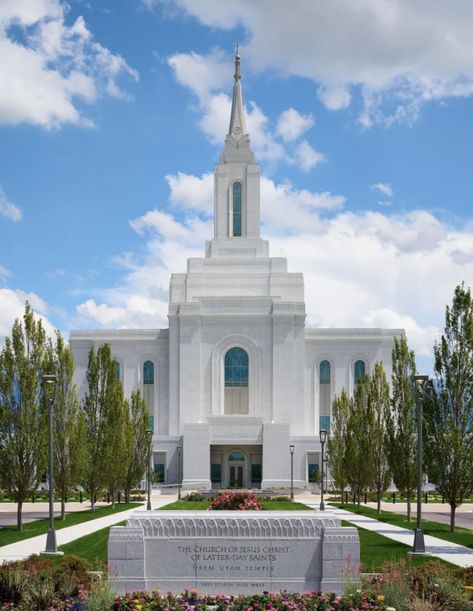 Orem Utah Temple, Orem Temple, Open House Staging, Manti Temple, Relief Society Crafts, Nauvoo Illinois, Celestial Room, Utah Valley University, Lds Temple Pictures