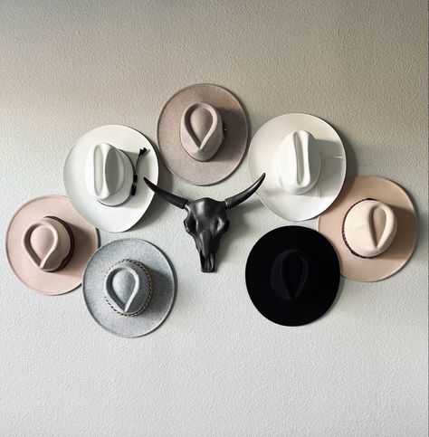 Country Apartment Decor Farmhouse Style, Cowboy Hats Hung On Wall, Decorating With Cowboy Hats, Cowboy Hats Wall Decor, Wall Of Cowboy Hats, How To Store Cowboy Hats, Cowboy Hat Room Decor, Modern Cowboy Decor Living Room, Cowgirl Hat Decor