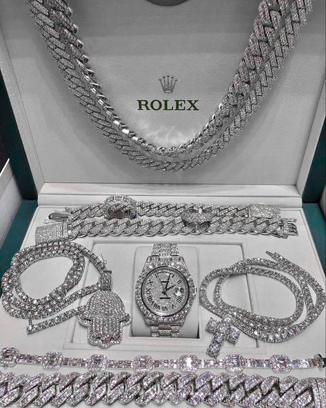 Iced Out Chains, قلادات متدلية, Mens Jewellery, Fancy Watches, Expensive Jewelry Luxury, Fancy Jewellery Designs, Dope Jewelry, Jewelry Fashion Trends, Rolex Watch