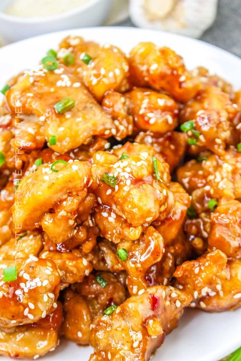 Thai Sweet Chili Chicken Spicy Thai Chili Sauce, Thai Chili Sauce Recipe, Thai Chili Chicken, Sweet Chili Sauce Chicken, Sweet Chili Sauce Recipe, Sweet Chili Chicken, Thai Chili Sauce, Tasty Thai, Thai Chili