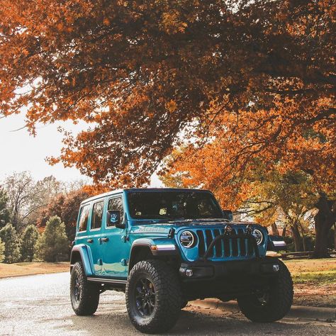 Brandy 💎lllllll💎 on Instagram: “💎lllllll💎 Happy Sunday!!!! We have our winners to the @vicoffroad_usa giveaway!!!!! The winners are... @black_pearl_jl Traction Tracks…” Jeep Garage, Jeep Wheels, Blue Jeep, Dream Cars Jeep, Jeep Accessories, Metallic Blue, Jeep Truck, Jeep Life, Black Pearl