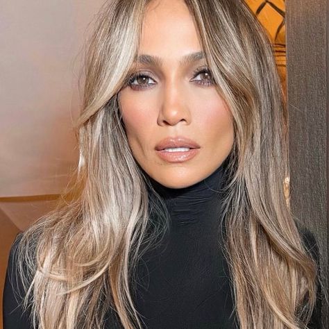 Jlo Hair Colors, Jennifer Lopez Hair Color, Jlo Hair, Jennifer Lopez Hair, Rambut Brunette, Long Shag, Hair Color Caramel, Brown Hair With Blonde Highlights, Amazing Hair