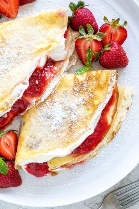 Strawberry Crepes with Homemade Whipped Cream - Jessica Gavin Cream Crepes, Butter Cake Cookies, Homemade Crepes, Macerated Strawberries, Strawberry Crepes, Cafe Delites, Strawberry Cream Cheese, Strawberry Sauce, Quesadilla Recipes