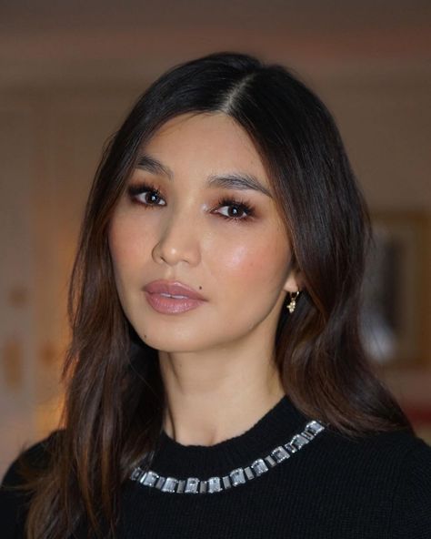 Neil Moodie | Gemma Chan for @louisvuitton #hair by me ✨ @neilmoodiestudio @rebeccacorbinmurray @naokoscintu @michelleclassnails @vrwpublicity… | Instagram Gemma Chan, Under My Skin, Deep Winter, Makeup Looks Tutorial, Lovely Things, Look Alike, Face Claims, Celebrity Crush, Character Inspiration