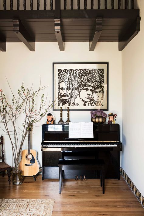 Piano Area Decor, Room With Piano How To Decorate, Music Listening Room, Black Piano Decor, Black Upright Piano Decor, Piano Surrounded By Bookshelves, Piano Styling, Upright Piano Aesthetic, Old Upright Piano