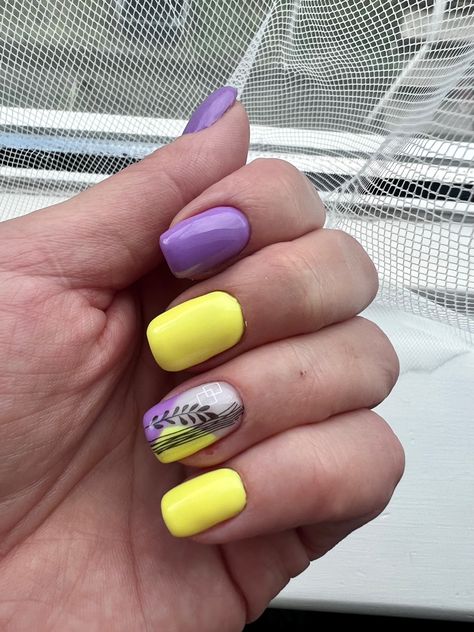 Lavender Yellow Nails, Purple And Green Ombre Nails, Neon Yellow And Purple Nails, Purple And Yellow Nails Designs, Purple And Yellow Nails, Sparkly Acrylic Nails, Future Nails, Neon Yellow Nails, Neon Nail Art