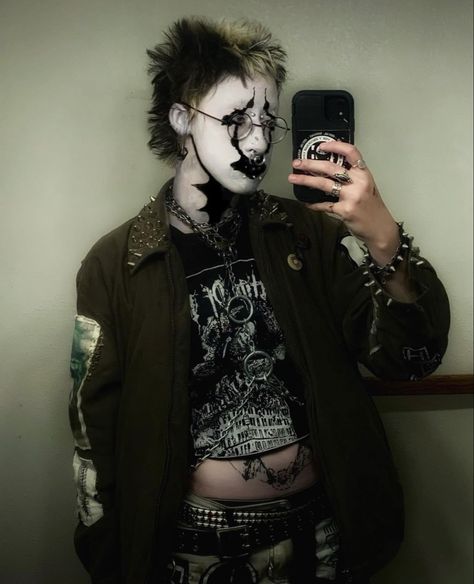 #facepaint #corpsepaint #blackmetal #punk #diy #punkfashion #goth #gothmakeup #clown #clownmakeup #clownaesthetic #piercing #stretchedseptum #piercings #metalhead #diypunk #libertyspikes #spikedhair #clowncore #bihawk #mohawk #rorschach #rorschachinkblot #racoonstripes #scene #scenekid #emo #scenekid #battlevest #crustpants #patchpants Liberty Spikes, Crust Pants, Stretched Septum, Punk Diy, Rorschach Inkblot, Patch Pants, Spiked Hair, Goth Makeup, Scene Kids