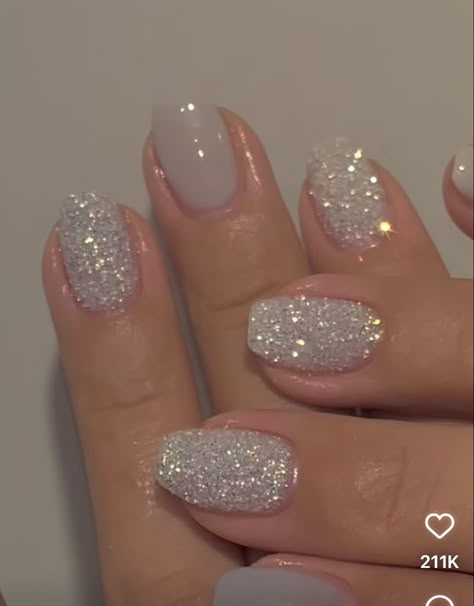 Sparkly Manicure Ideas, White Glitter Ombre Nails Almond, Silver Nail Designs Simple, Clear Glitter Dip Nails, Simple White And Silver Nails, Bridesmaid Manicure Ideas, New Years Nails Squoval, Beige Sparkle Nails, Short Nye Nails