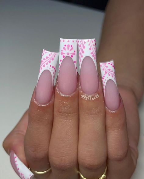 Pink Mexican Nails, Mexican Nails Designs Mexico, Mexico Nails Designs, Charro Nails, Mexico Nail Ideas, Mexico Inspired Nails, Mexican Inspired Nails Mexico, Name Nails, May Nail Designs