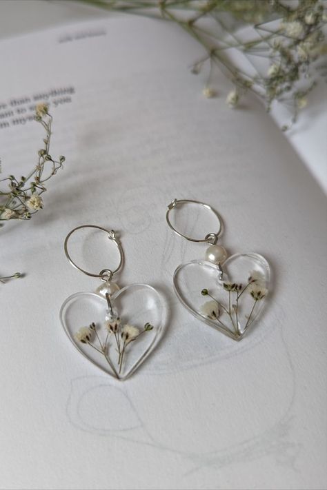 Dried Gypsophila, Gift For Fiance, Gifts For Fiance, Resin Craft, Botanical Jewelry, Jewellery Handmade, Resin Flowers, Luxury Gift Box, Sterling Silver Hoop Earrings