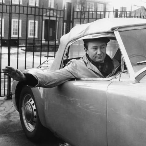 Peter Sallis, Last Of Summer Wine, British Comedy Films, Last Of The Summer Wine, British Tv Comedies, Wallace And Gromit, British Sitcoms, James Herriot, Judi Dench