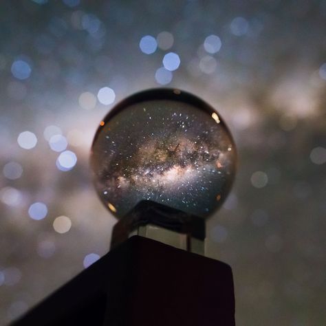 This is the Milky Way Photographed in a Crystal Ball Way cool! Luna Lovegood Aesthetic, Universe Drawing, Rabastan Lestrange, Ball Photography, Vacay Ideas, Crystal Photography, Astronomy Pictures, Ball Aesthetic, Jessica Day