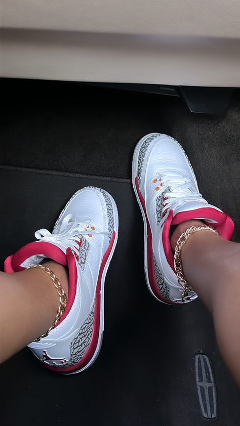 Red Quince Shoes Sneakers, Cardinal 3s Outfit, Baddie Jordans, Jordan 3 Cardinal Red Outfit, Cardinal Red 3s, Shoes Sneakers Trendy, Cute Shoes For School, Red And White Shoes, Custom Jordan Shoes