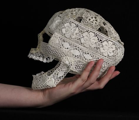 a skull made from lace Installation Street Art, Lace Skull, Labs Art, Food Sculpture, Modern Crafts, Garment Industry, Nature Drawing, Human Skull, Tapestry Crochet