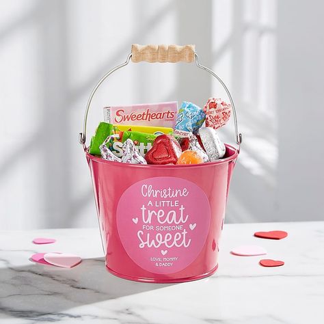 Personalizationmall A Little Treat For Someone Sweet Metal Mini Bucket In Pink - Let your loved one know he or she deserves a little extra love with the A Little Treat for Someone Sweet Mini Bucket. Personalized sticker on the bucket features any name, message, and choice of color for an adorable customized finish. Bucket Ideas, Bucket And Spade, Valentine Baskets, Treat Bucket, Plastic Buckets, Metal Bucket, H Design, Mini Bucket, Xmas Diy