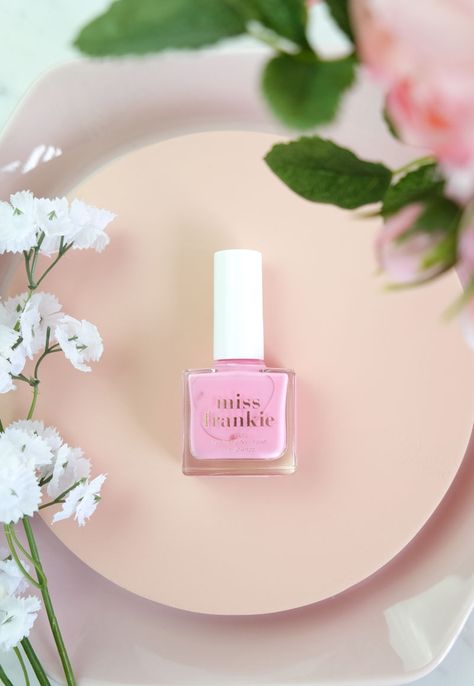 Review: Hello Lover - Miss Frankie Nail Polish Nail Product Photography Ideas, Nail Paint Photography, Nail Paint Product Photography, Nail Polish Photography Ideas, Nails Product Photography, Nail Polish Photography Photo Ideas, Nail Polish Advertising, Nails Pictures Ideas, Nail Polish Product Photography