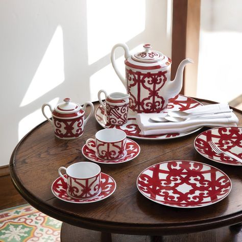 Hermès Balcon du Guadalquivir Dinnerware | Gearys Hermes Plates, Red Dinnerware, Fish Platter, Luxury Dinnerware, Coffee Cups And Saucers, Appetizer Plates, Square Plates, Cups And Saucers, Dream Houses