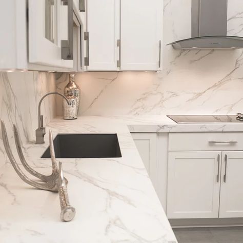 Neolith Countertop Kitchens, Neolith Calacatta, Beach House Design Ideas, Calcutta Gold, Kitchen Contemporary, Calacatta Gold, Beach House Design, House Design Ideas, Marble Granite