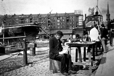 Liverpool Docks, Scotland History, Liverpool History, Liverpool Home, Liverpool City, Liverpool Street, Old Photographs, Old Photos, Picture Book