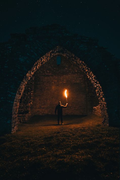 I like the angle and placement of person with the torch in one hand.   We could have drawings of Johnny and I holding hands from behind and each holding a torch in the other hand. Adventure Picture, Castle Pictures, Writing Fantasy, Fire Photography, Adventure Aesthetic, Have Inspiration, Terry Pratchett, Fantasy Pictures, Fantasy Images