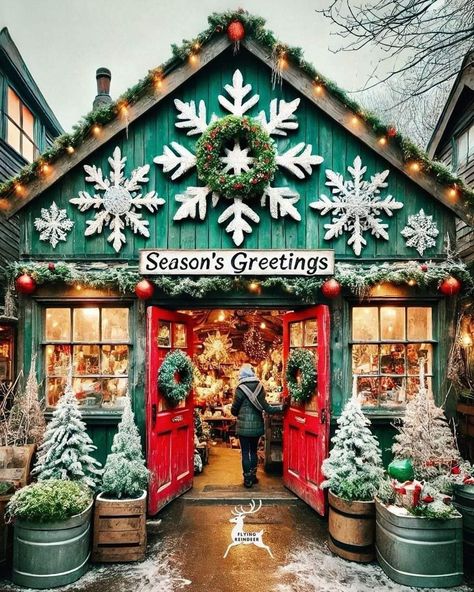 Christmas Building Decorations, Outdoor Christmas Market, Magnolia Market Christmas, German Christmas Market Stall, Christmas Display Ideas, Christmas Market Ideas, Christmas Store Displays, Christmas Shop Displays, European Christmas Markets