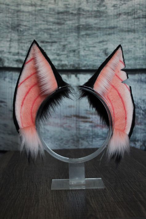 Made with high quality faux fur Ears can be made with black or pink stripe details on inner ears All ears are made without jewelry (unless listed in desc.) ♥️ Your choice of ear jewelry can be added to your ears Add this listing to your cart along with the ear listing: https://www.etsy.com/listing/1237870819/ear-jewelry-and-accessories?click_key=ab829e309fb343aae3abf6267dfcffbb73ef2277%3A1237870819&click_sum=06ab32b7&ref=shop_home_active_1&frs=1 Note: Everything on my shop is handmade so minor d Bat Ears, Bat Costume, Pink Faux Fur, Cat Fashion, Cat Pose, Animal Ears, Black Faux Fur, Ear Headbands, Halloween Cosplay