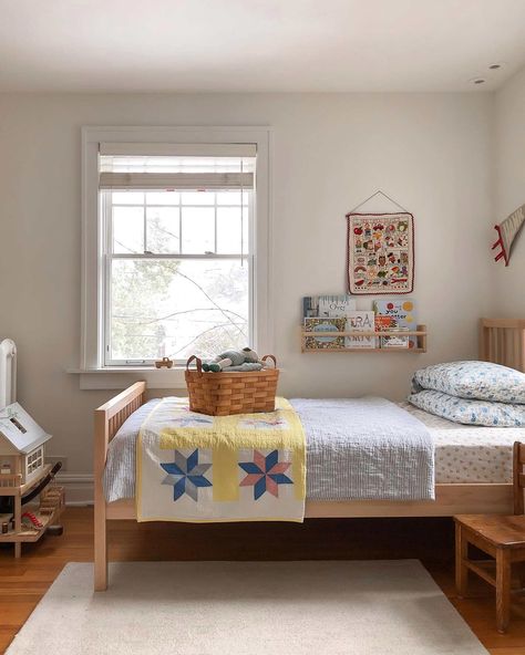 An Idyllic Illinois Home Inspired by Nature's Rhythms – Schoolhouse Kids Room Inspiration, Shared Room, Toddler Bedrooms, Big Boy Room, Big Girl Rooms, See You Soon, Toddler Room, Kid Spaces, Boy's Room