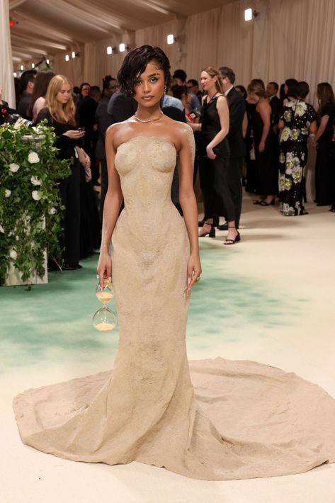 Tyla - The 2024 Met Gala: 'Sleeping Beauties: Reawakening Fashion' May 6, 2024 Tyla Met Gala 2024, Tyla Met Gala, Met Gala 2024, Reawakening Fashion, Celebrity Fits, Best Met Gala Looks, Met Gala Outfits, Met Gala Dresses, Gala Fashion