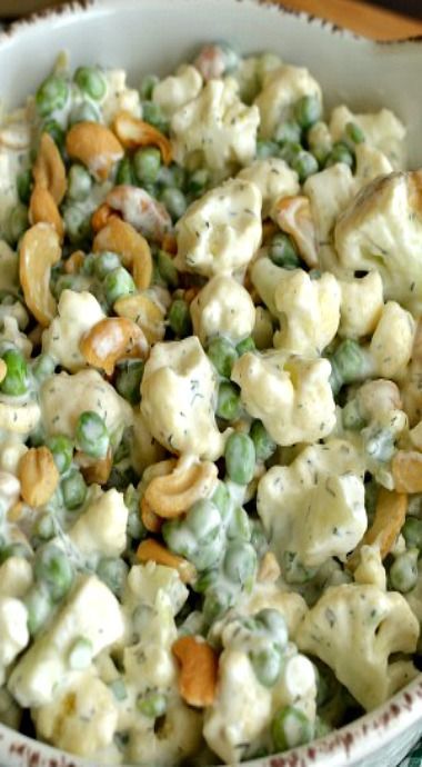 Crunchy Cauliflower, Cashew Salad, Resep Salad, Cauliflower Salad, Pea Salad, Veggie Salad, Cauliflower Recipes, Salad Bar, Fresh Salads