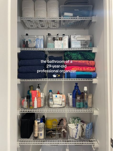 Yes I live with a man and yes he is organized lol #bathroomorganizatio... | bathroom organization | TikTok Bathroom Closet Inspiration, Male Organization, Men’s Organization, Organization Bathroom Closet, Men Bathroom Organization, Small Shower Organization Ideas, Mens Bathroom Counter Organization, Cabnit Organization, Mens Bathroom Organization