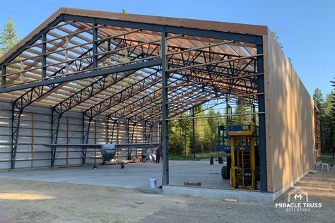 Hangar Architecture, Spirit Lake Idaho, Dröm Hus Planer, Hangar Homes, Metal Building Kits, Roof Truss Design, Metal Building Designs, Brewery Design, Outdoor Restaurant Design