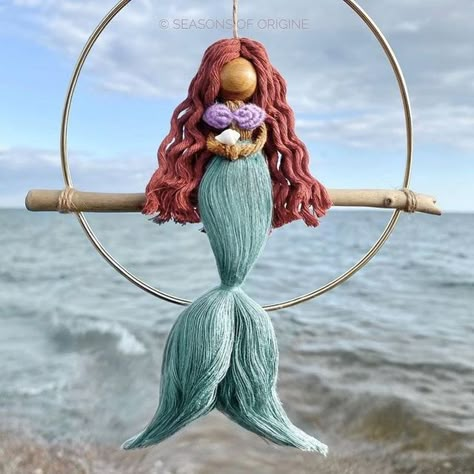 Macrame Mermaid Doll, Macrame Disney, Yarn Mermaid, Mermaid Macrame, Diy Macrame Projects, Crochet Store, Mermaid Crafts, Yarn Dolls, Mermaid Dolls