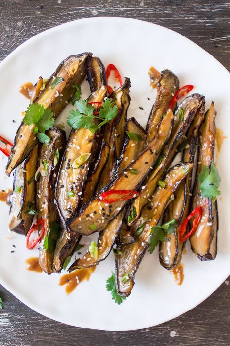 Miso glazed aubergine or nasu dengaku is a naturally vegan and gluten-free Japanese-inspired meal. It pairs up nicely with rice and stir-fried greens. Fried Greens, Miso Aubergine, Nasu Dengaku, Tamarind Dressing, Recipes Eggplant, Cycling Diet, Leaf Salad, Vegan Japanese, Lazy Cat Kitchen