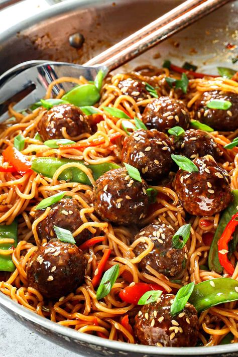 Asian Meatballs And Noodles, Meatballs And Noodles Recipe, Turkey Sausage Meatballs, Sesame Ginger Sauce, Asian Style Meatballs, Edamame Noodles, Yakisoba Noodles, Asian Turkey Meatballs, Asian Chili Sauce