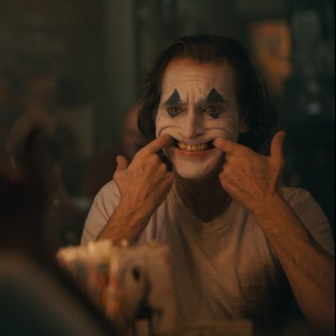 Joker Arthur Fleck, Joker Icon, Dc Joker, Frances Conroy, Movie Site, Arthur Fleck, Joker 2019, Zazie Beetz, Batman Film