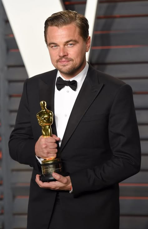 Leonardo Dicaprio Oscar, Margot Robbie Photos, Leonardo Dicaprio Photos, The Wolf Of Wall Street, Oscar Fashion, Leo Dicaprio, Michael Keaton, The Perfect Guy, Academy Awards