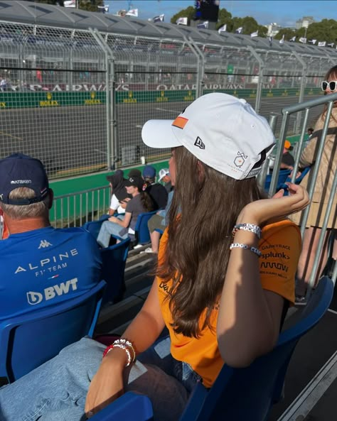 Mclaren F1 Content Creator, Mclaren Girl Aesthetic, F1 Instagram Story, F1 Girl Aesthetic, Mclaren Outfit, Mclaren Girl, F1 Instagram, Mclaren Aesthetic, F1 Outfit