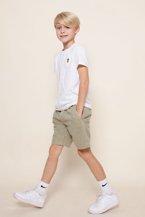 Very cute. Good quality and good size on the other hand it is not gray it is khaki but pretty Boy Senior Portraits, Kids Clothes Diy, Kids Dress Boys, Boys Fits, Clothes For Boys, Boys Outfits, Boys Summer Outfits, Boys Style