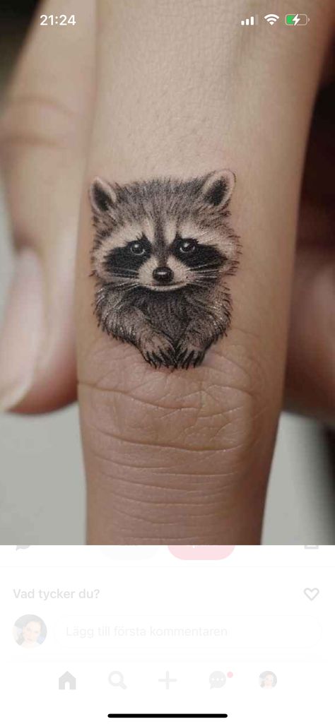 Racoon Tattoo Simple, Raccoon Tattoo Design, Small Raccoon Tattoo, Racoon Tattoo, Raccoon Tattoo, Racoon, Tattoo Inspo, Finger Tattoos, Simple Tattoos