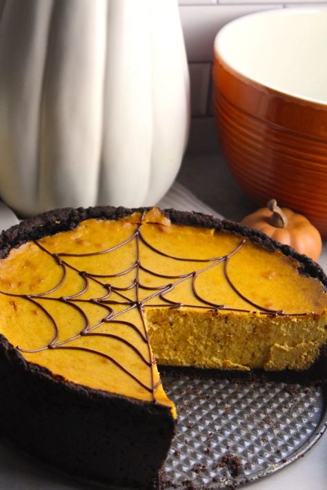 Pumpkin Cheesecake With Chocolate Oreo Crust - The Squeaky Mixer - Easy And Fun Baking Recipes What Should I Bake, Squeaky Mixer, Sugar Cookie Cheesecake, Cheesecake With Chocolate, Pillsbury Sugar Cookies, Cream Cheese Oreo, Cookie Cheesecake, Chocolate Oreo, Cinnamon Cookies