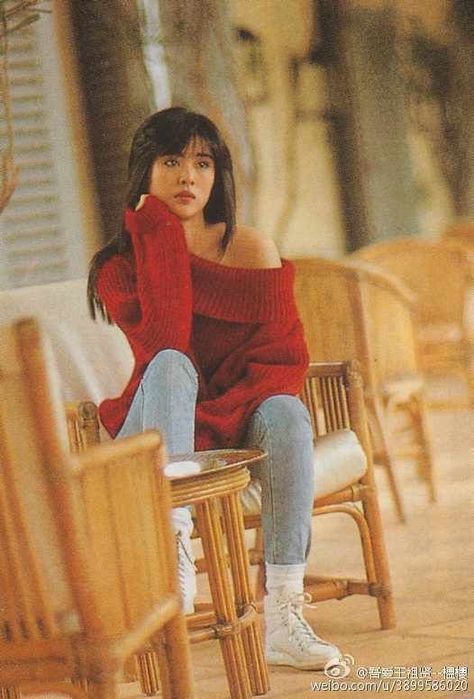 Asian 80s Aesthetic, Hongkong 90s Girl, Asian 90s Fashion, Retro Asian Fashion, 90s Japan Fashion, 90s Asian Fashion, Early 70s Fashion, 70s Japan, Hongkong Fashion