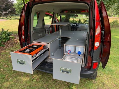 MICA Camper box with seating, kitchen and bed modules!- 3DotZero Automotive BV Camping Box Ideas, Vito Camper, Ford Transit Connect Camper, Berlingo Camper, Transit Connect Camper, Camper Van Kitchen, Kangoo Camper, Minivan Camper Conversion, Volkswagen T5